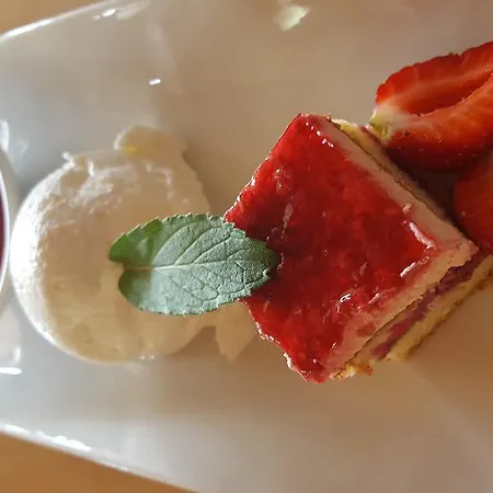 בית הארחה Rosa 3*